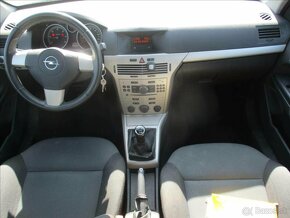 OPEL ASTRA 1,6i 85kw LPG COSMO bez koroze 2008 - 11