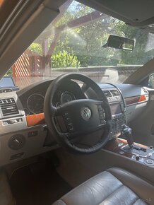 Volkswagen Touareg 2.5TDI - 11