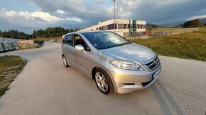 6 miestne 2.2 i-CTDi Honda FR-V frv 2006 - 11