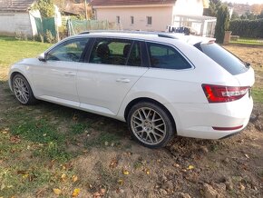 Predám 4x4 Škoda Superb 3 combi ročník 2016 DSG - 11