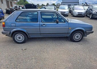 Volkswagen Golf 1,6 D nafta manuál 40 kw - 11