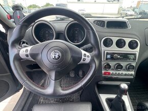 Alfa Romeo 156 2.4 JTD - 11