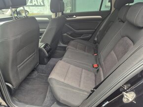 VW Passat Variant 1,6 TDi 88 kW DSG Comfortline - 11