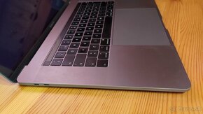 macbook pro 15" 32GB ram 1TB ssd - 11