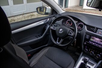 Škoda Octavia 1.6 TDI - AJ NA ÚVER - 11