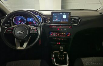 Kia Ceed - 11