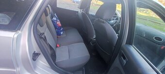 Ford Focus Combi 1.6i Benzin - 11