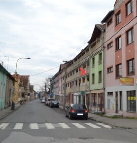 ZNÍŽENÁ CENA PREDÁM 1.-izbový byt blízko centra mesta - 11