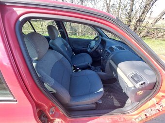 Renault Clio 1.5 DCI - 11