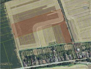 Investičný pozemok 27.279 m2 možnosť zástavby, dosah sietí a - 11