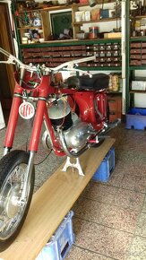 Jawa 250 - 11