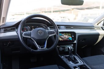 VW Passat Variant GTE TSI Hybrid - 360kamery,Matrix,Ambient, - 11