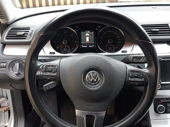 Volkswagen Passat - 11