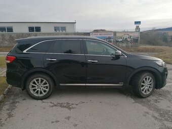 Kia Sorento - 11