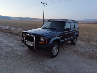 Jeep Cherokee - 11