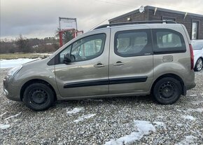 Citroën Berlingo 1,6 HDi INVALIDNÍ 87tKm nafta manuál 68 kw - 11