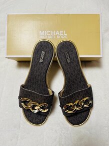 Hnedé šľapky s retiazkou zn. Michael Kors originál - 11