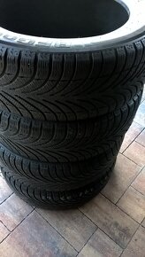 ZIMNÉ 215/55 R17 2 ks MICHELIN a 4 ks BF-GOODRICH cca 5-6 mm - 11