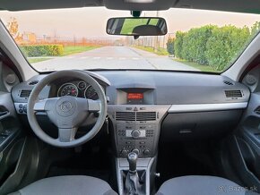 Opel Astra H 1.4 16V kúp. v SR - 11