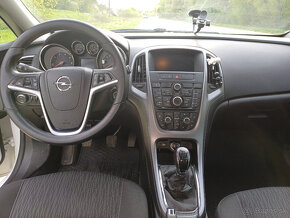 Predám Opel Astra J 1,6 CDTI 81kW r. 2015 - 11