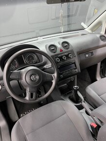 VW Caddy 1.6Tdi +servisna história - 11