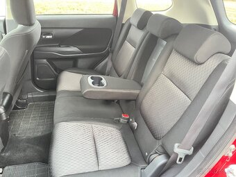 Mitsubishi Outlander 2.2d 2015 4x4, kúpený v SR - 11