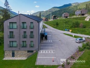 Luxusný horský dvojspálňový apartmán s parkovacím státím v l - 11