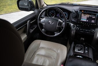 Toyota Land Cruiser 4,5l V8 7-miest. - 11