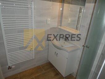 RK EXPRES - 4 izbový byt v Handlovej, 87 m2, komplet rekonšt - 11