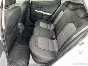 Kia Ceed 1.4 CVVT M6 Strieborná Edícia - 11