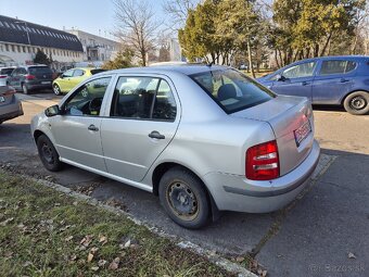 Škoda Fábia Sedan - 11