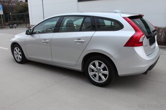 Volvo V60 2.0 D4 Kinetic - 11