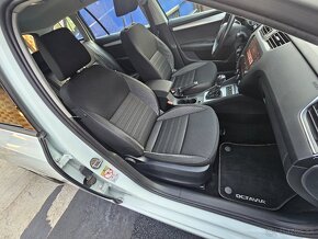 ŠKODA OCTAVIA 2.0 TDI - DSG  4X4 - 11