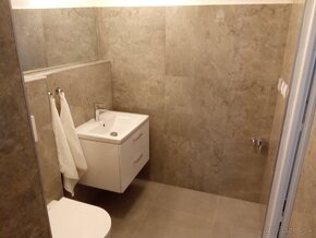 80 m2 ,3 IZBOVÝ BYT ,TRENČÍN ,KOMP.REKONŠTRUKCIA - 11