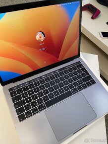 MacBook PRO 13” 2017 TouchBar 4 thunderbolt 3 porty - 11