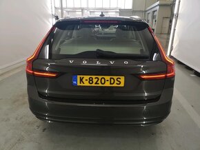 VOLVO V90 B5 2.0T 2021 Odpočet DPH Kamera Ťažne El. Kufor - 11