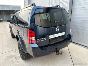 Nissan Pathfinder 2.5 DCi XE 126 kW 2005 7 miest - 11