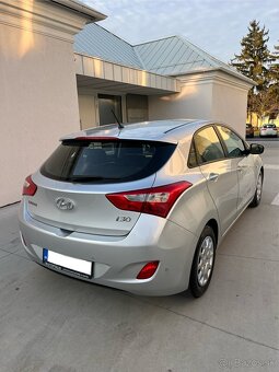 Hyundai i30 1.4i 2013 - 11