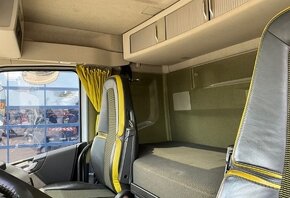 8989 Volvo FH 16.750 - 8x4 – Valník + HR-Hiab 85 t/m – EURO - 11