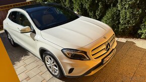 Mercedes Benz GLA - 11