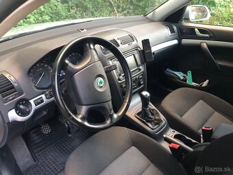 Škoda Octavia Combi 2 1.9TDI 77KW Elegance - 11