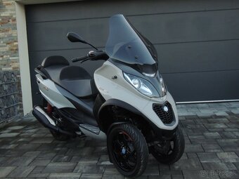 PIAGGIO MP3 500 HPE 2019 ABS ASR ,,B" vodičák - 11