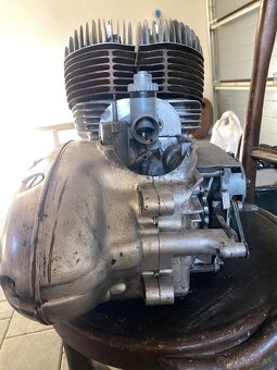 Motor Jawa 350/354 - 11