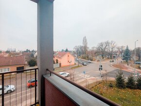 Zariadený 2i byt s parkovacím miestom vo dvore a balkónom - 11