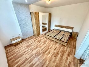 1,5 IZBOVÝ BYT S BALKÓNOM V CENTRE MESTA, 37M2, HOLLÉHO UL., - 11