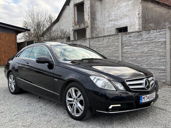 Mercedes-Benz E trieda Coupe 350 CGI Blue - 11