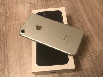 Apple iPhone 7 Silver 32GB - 11