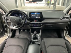 HYUNDAI I30CW 1.6 CRDI 81kW / SK AUTO / - 11