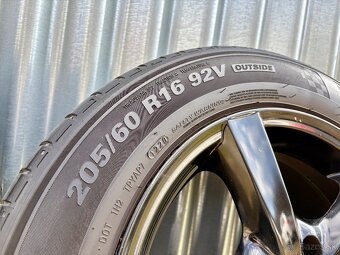 Dezent M 5x114.3 7J ET40 205/60 R16 - 11