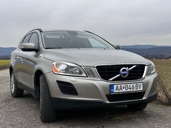 Volvo XC60 2.4 AWD - 11